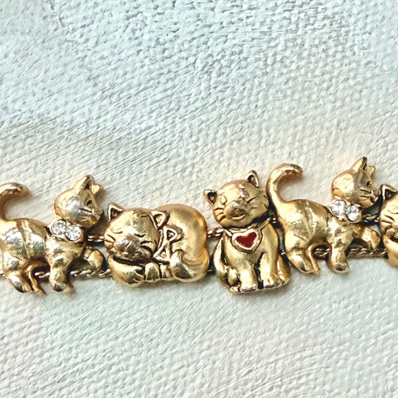 70’s Avon Gold Cat Charm Bracelet Rare - Picture 3 of 9
